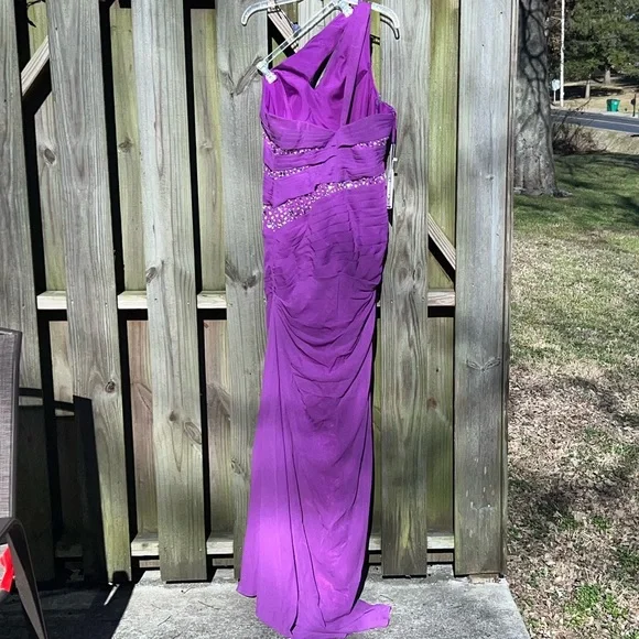 Judy Bridal one shoulder purple gown - Picture 6 of 14